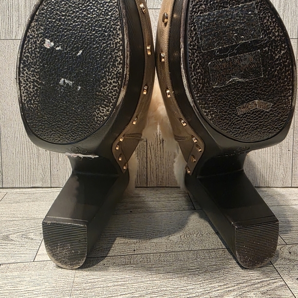 Bamboo Women's Faux Fur Lined Clogs Size 6 - Picture 6 of 7